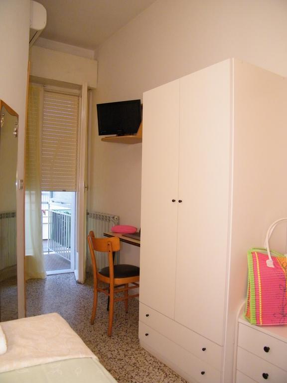Hotel Nuovo Fiore Cattolica Habitación foto